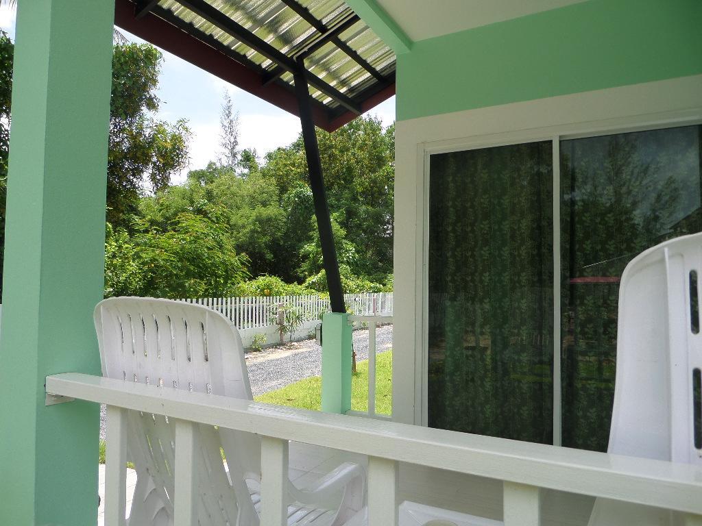 Lanta Triple Novel Hotel Koh Lanta Exterior photo