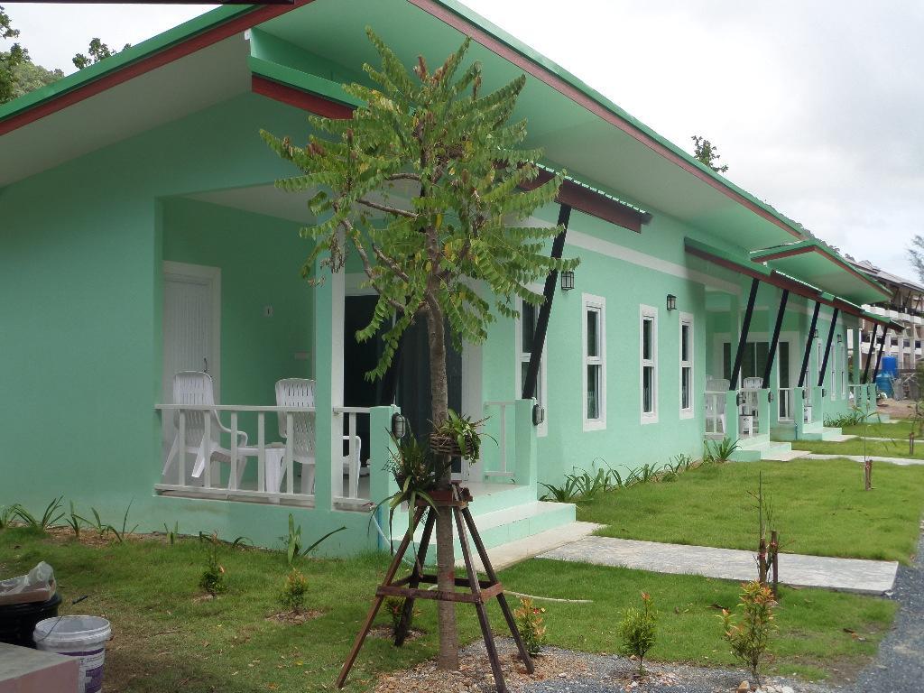 Lanta Triple Novel Hotel Koh Lanta Exterior photo