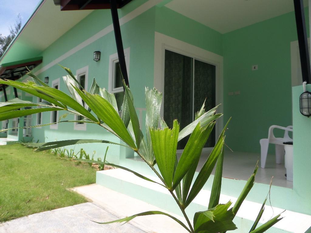 Lanta Triple Novel Hotel Koh Lanta Exterior photo